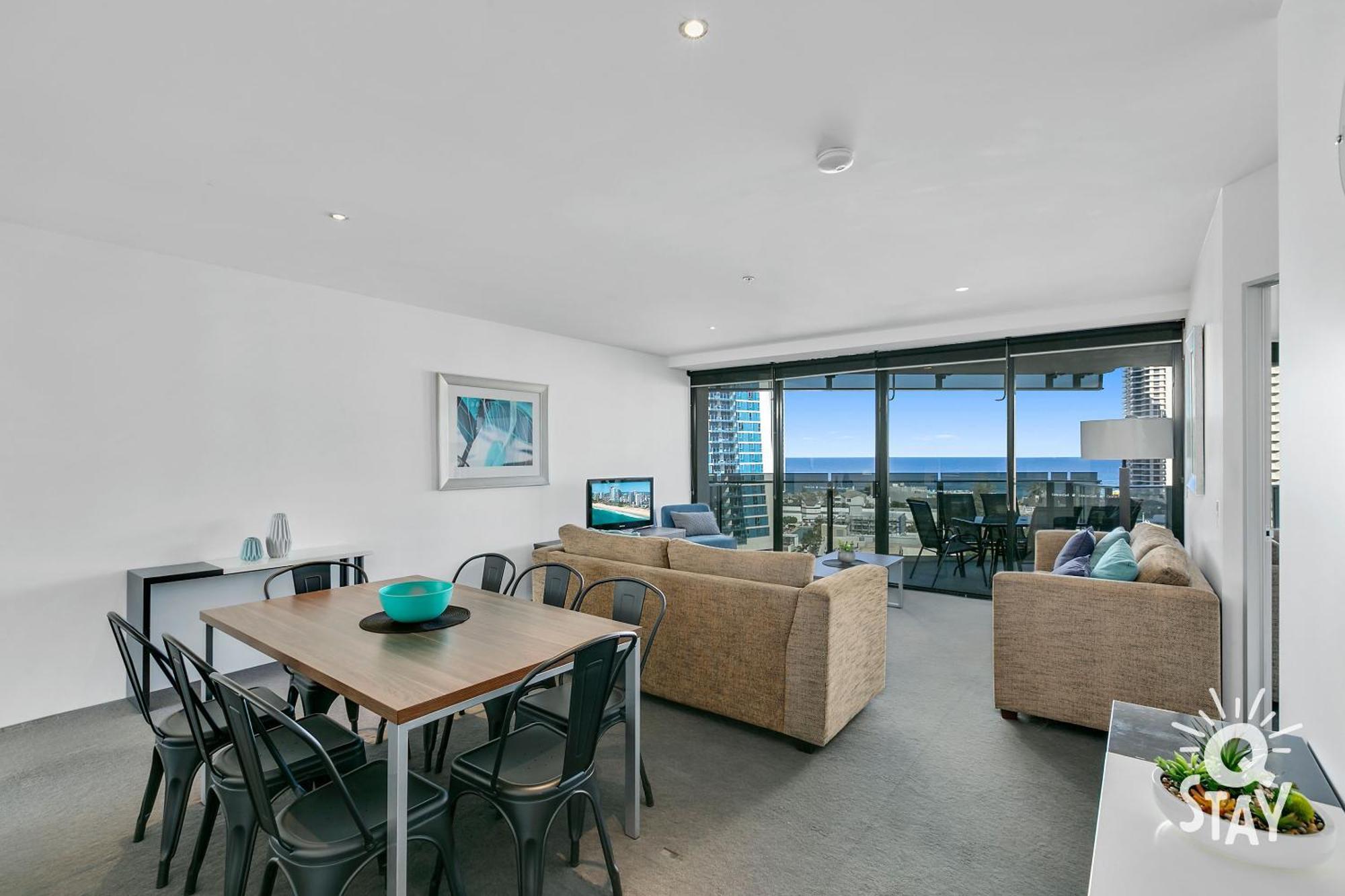 Apartment Circle On Cavill - Qstay *