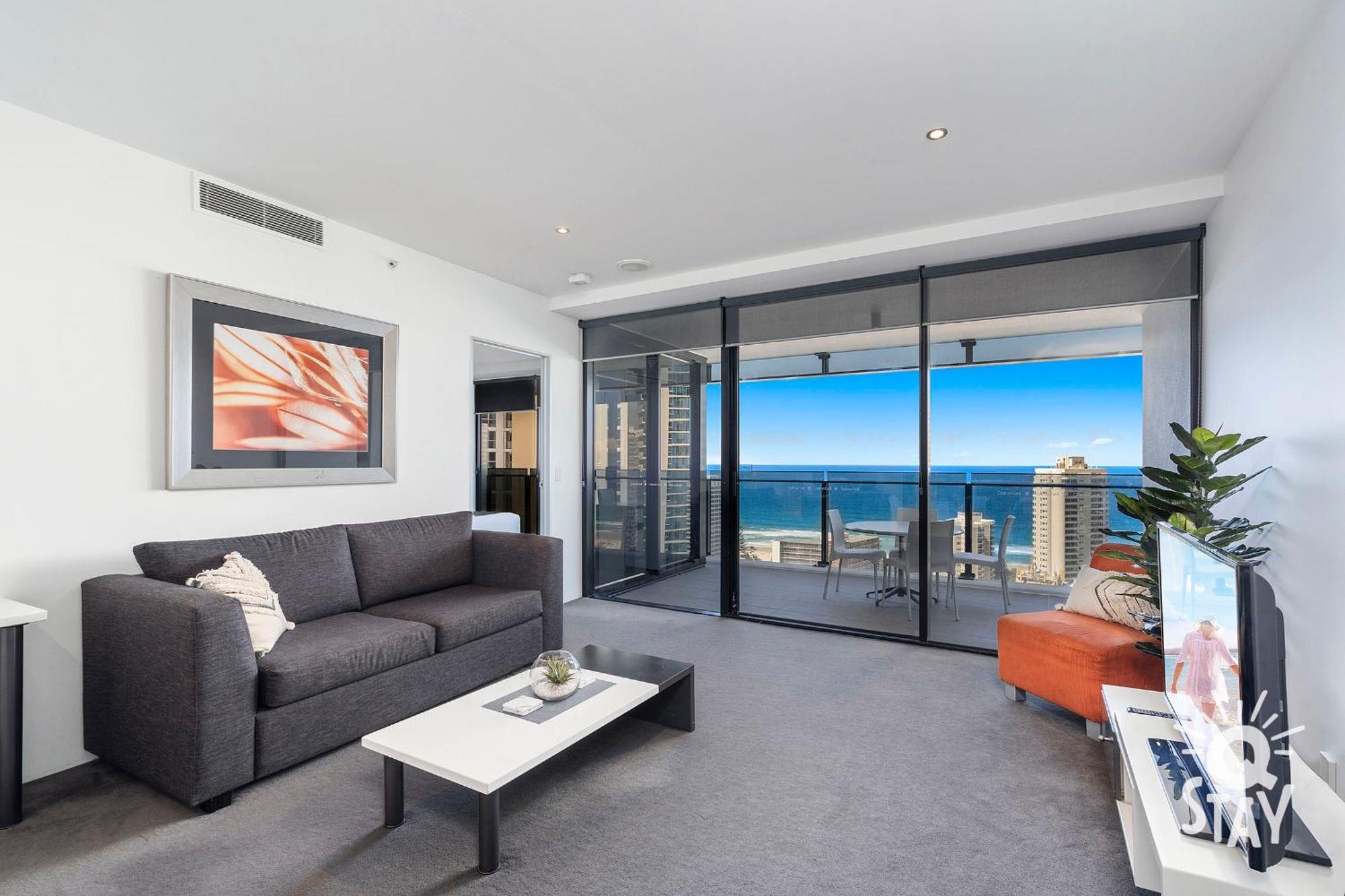 Circle On Cavill - Qstay Apartment