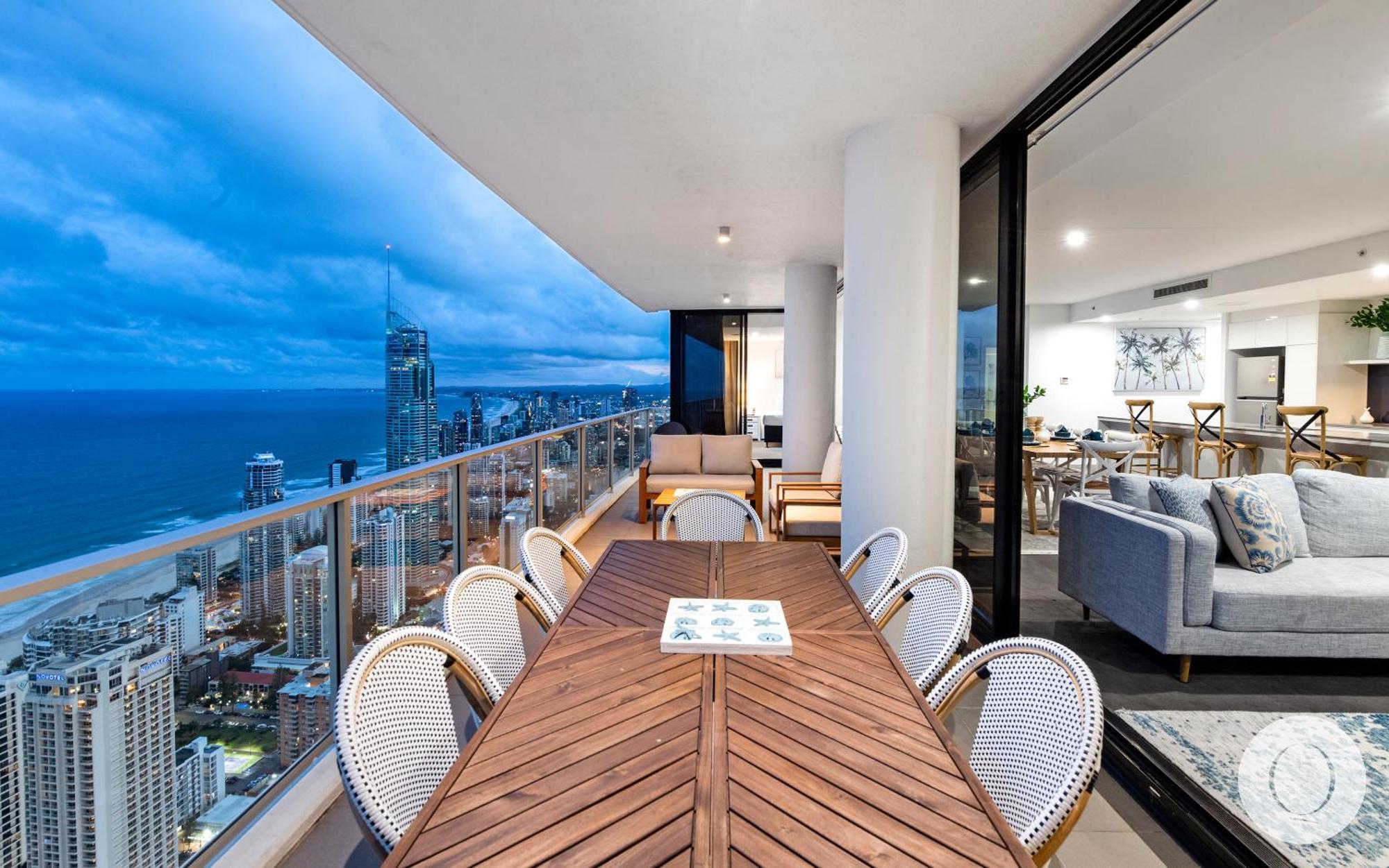 Circle On Cavill - Qstay * Gold Coast